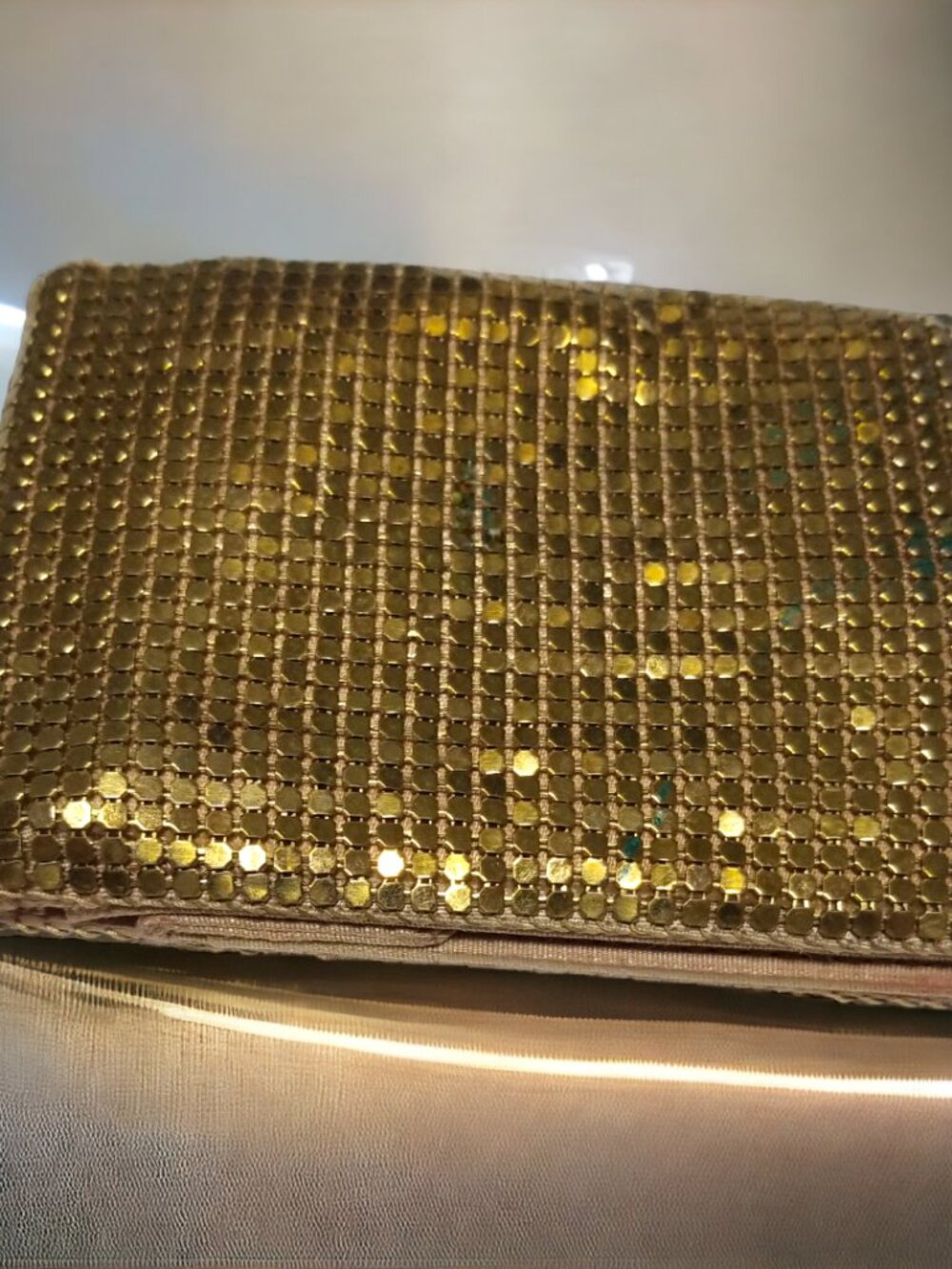 Vintage Gold Metal Mesh Bifold Wallet Made USA Retro Chainmail Gold Tone Fashion - Picture 7 of 7